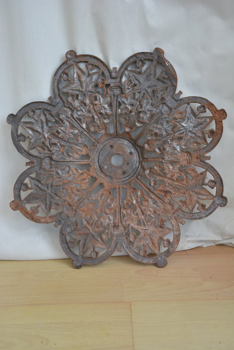 Antique Victorian Cast Iron Ceiling Rose, Ivy Leaf Design - Image 13